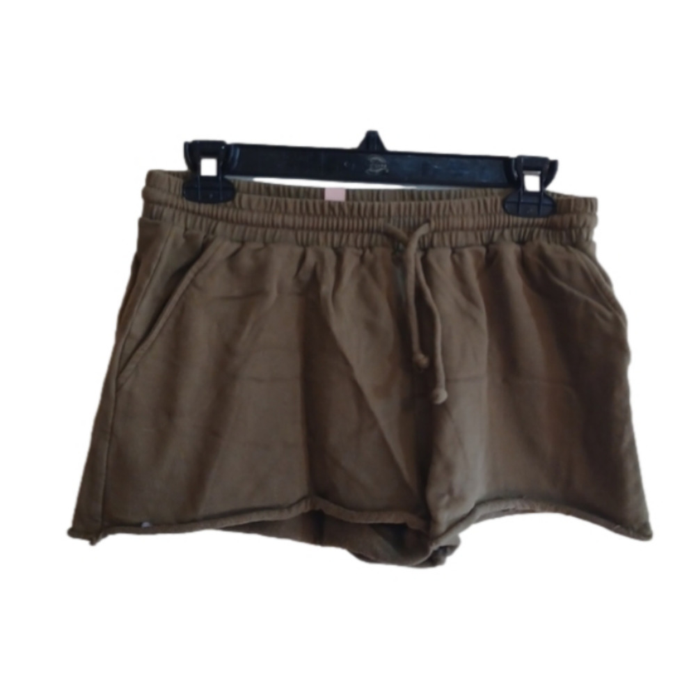 THIRD Love army green short shorts. Pockets,  sweatshirt material. Size medium.